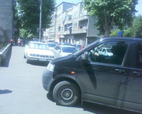 Burlacu, despre poliţiştii reţinuţi: Erau mână în mână cu hoţii şi îi anchetăm la un loc; nu pot să am milă de ei